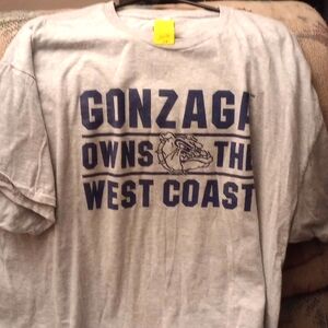 New with tag's Gonzaga pullover shirt Adult 2XL.
